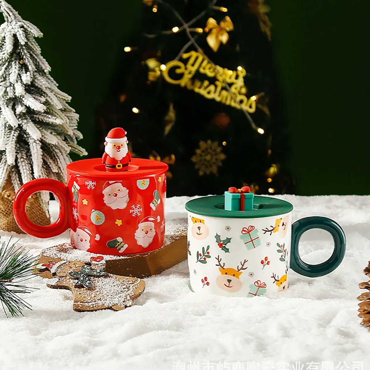 460ml Christmas Ceramic Mug with Silicone Lid - in logo