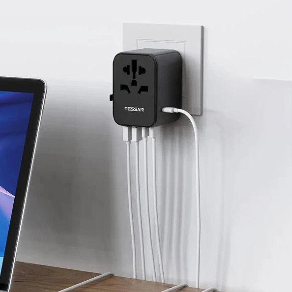 Bộ chuyển đổi phích cắm du lịch quốc tế đa năng 28W với 2 cổng USB & 3 cổng USB C - in logo thumbnail 4